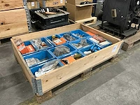 Bouw- en bevestigingsmateriaal - afbeelding 1 van  7