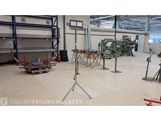 Bouwlamp kelfort - afbeelding 1 van  8