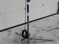 Bouwlamp op statief. - afbeelding 2 van  3