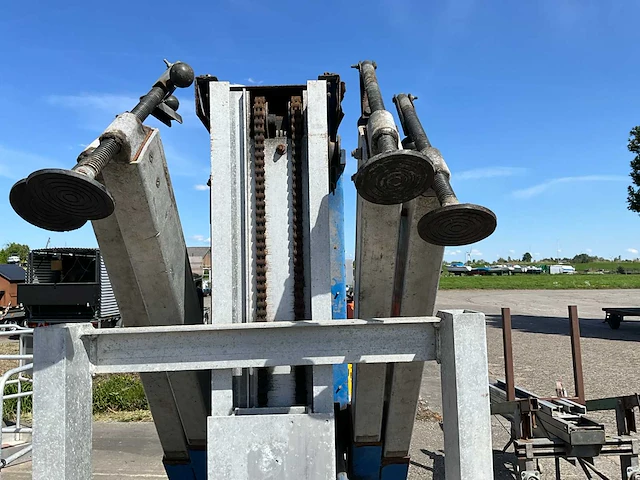 Bouwlift/ masthoogwerker op accu - afbeelding 16 van  16