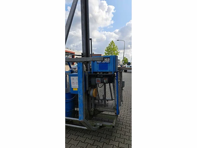 Bouwlift met mast 330cm - afbeelding 3 van  6