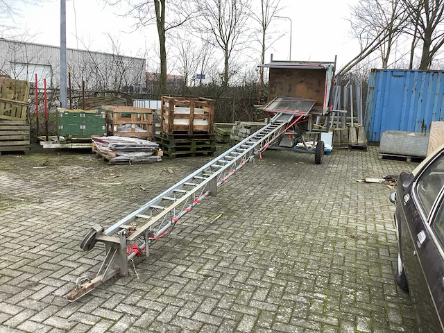 Bouwlift - afbeelding 1 van  11