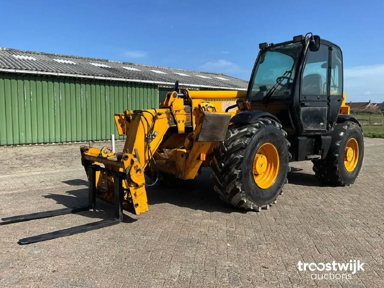 Bouwmachines, hoogwerkers, heftrucks, agrarisch materieel en gereedschappen