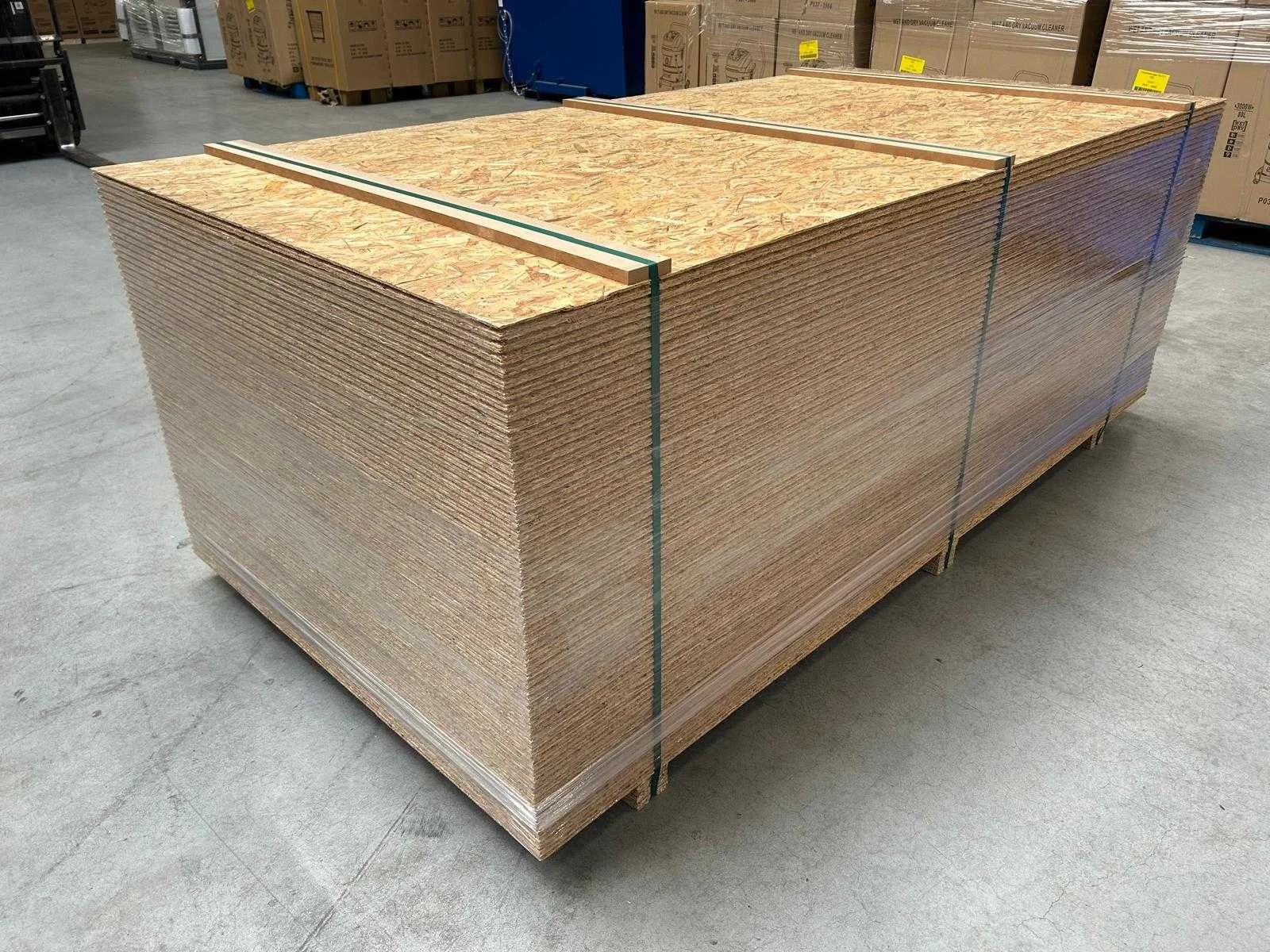 Bouwmaterialen, dakleer, plaatmateriaal en machines