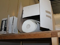 Bouwproducten waaronder speciekuip, ophoogzand, poederlijm, lijmklem, gips, ondervloer, miofol, bubblefolie... - afbeelding 6 van  7