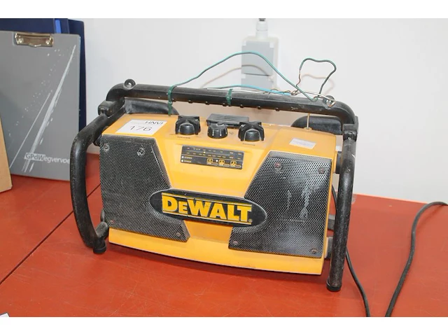 Bouwradio dewalt. - afbeelding 1 van  2