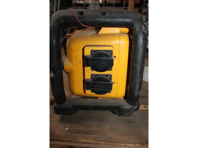 Bouwradio dewalt. - afbeelding 3 van  3