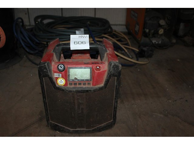 Bouwradio hilti met accu. - afbeelding 1 van  3