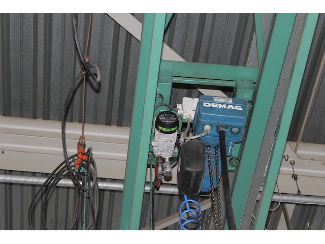 Bovenloopkraan demag 500 kg met breedte ca. 10 m en lengte 14 m. let op! exclusief geleiderail. let op! oph... - afbeelding 3 van  4