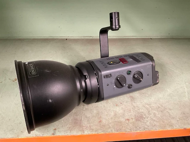 Bowens studio flash light - afbeelding 2 van  5