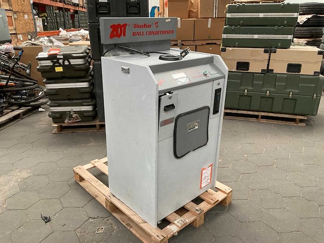 Bowlingbal reinigingsmachine - afbeelding 3 van  10