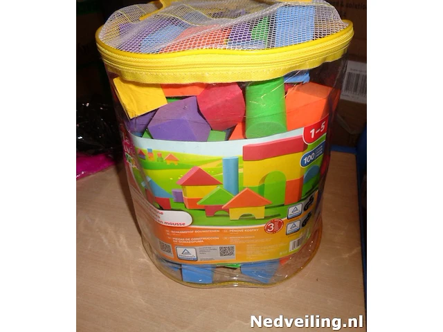 Box met 100 schuimstof bouwstenen - afbeelding 1 van  3