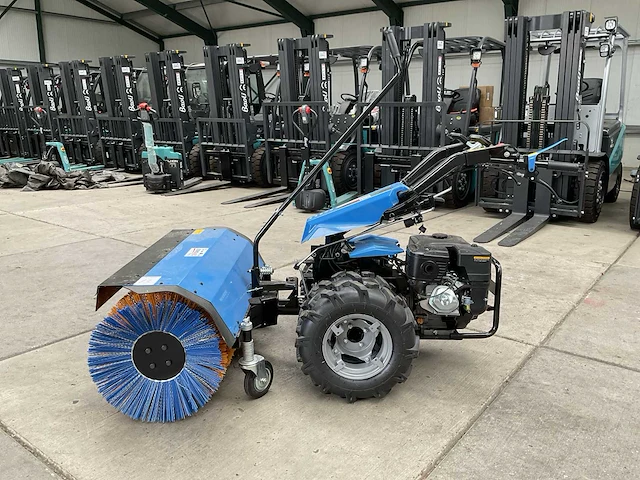 Boxer 120 cm zelfrijdende veegmachine met accessoires - afbeelding 17 van  23