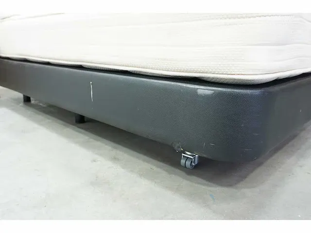 Boxspring 240x200x97 (2x) - afbeelding 3 van  5