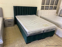 Boxspring geveerd, 180 x 200cm, donker groen, luxe buizen hoofdbord - afbeelding 1 van  1