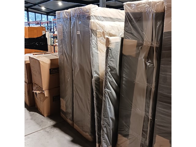 Boxspring met opbergfunctie 140x200 zwart, 2025 - afbeelding 3 van  3