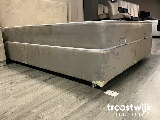 Boxspring - afbeelding 4 van  9