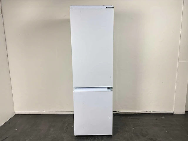 B&q ghbi7070ffuk inbouw koel-vries combinatie 182 l 41 db wit - afbeelding 3 van  7