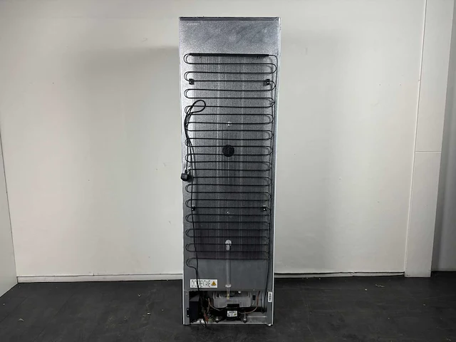 B&q ghbi7070ffuk inbouw koel-vries combinatie 182 l 41 db wit - afbeelding 6 van  7