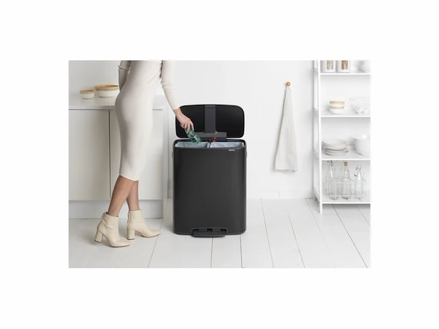 Brabantia bo prullenbak - 2 x 30 liter - met 80 vuilniszakken - afvalscheiding - matt black - afbeelding 3 van  6