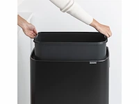 Brabantia bo touch bin hi prullenbak 60 liter matt black - afbeelding 2 van  3