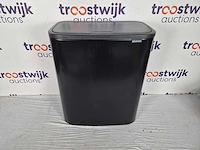 Brabantia bo touch bin prullenbak - 2 x 30 liter - matt black - afbeelding 3 van  3