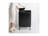 Brabantia bo touch bin prullenbak matt black, 2 binnenemmers 2 x 30l - afbeelding 4 van  4