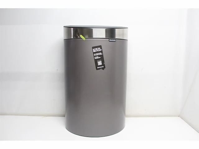 Brabantia touch bin new 40 liter afvalbak met uitneembaar binnenwerk platina deksel mat staal - afbeelding 5 van  6