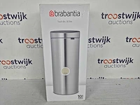 Brabantia touch bin prullenbak - 30 liter - soft beige - afbeelding 2 van  2