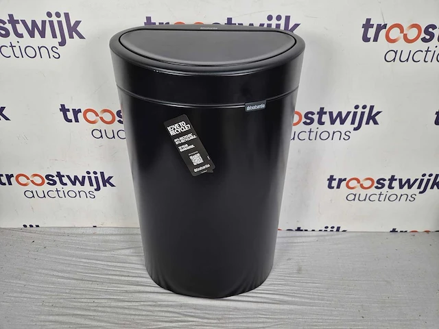 Brabantia touch bin prullenbak - 40 liter - matt black - afbeelding 3 van  3