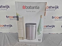 Brabantia touch bin prullenbak - 40 liter - platinum/matt steel deksel - afbeelding 2 van  2