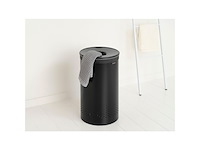 Brabantia wasmand - met deksel - 60 l - matt black / dark grey - afbeelding 4 van  6