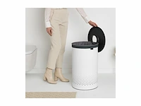 Brabantia wasmand 60 l wit met darkgrijs kunststof deksel - afbeelding 2 van  4
