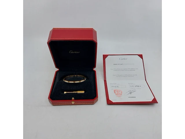 Bracelet pave diamond 18k yellow gold, cartier, love small, 2024 - afbeelding 1 van  11
