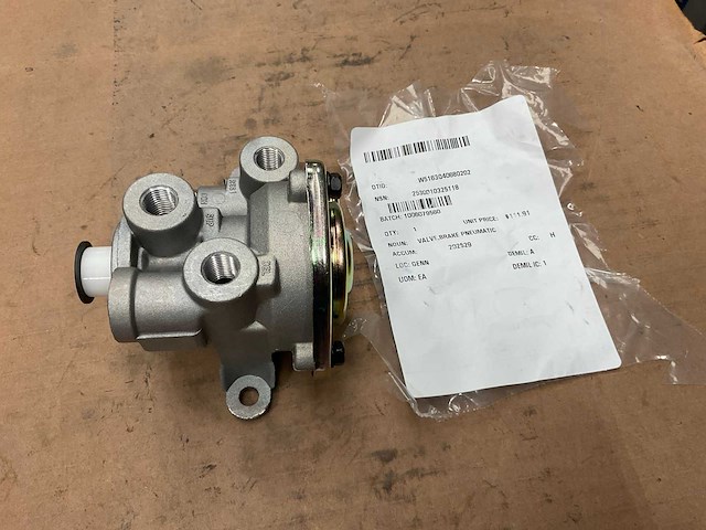 Brake pneumatic valve - afbeelding 1 van  4
