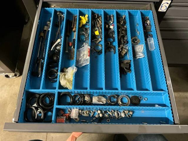 Brakel werkbank met gereedschap - afbeelding 24 van  27