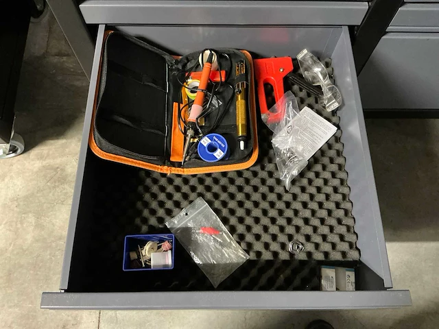 Brakel werkbank met gereedschap - afbeelding 27 van  27