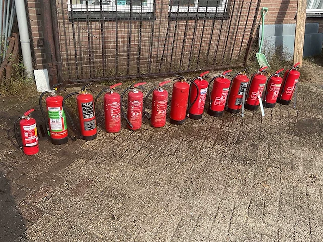 Brandblusser (12x) - afbeelding 2 van  7