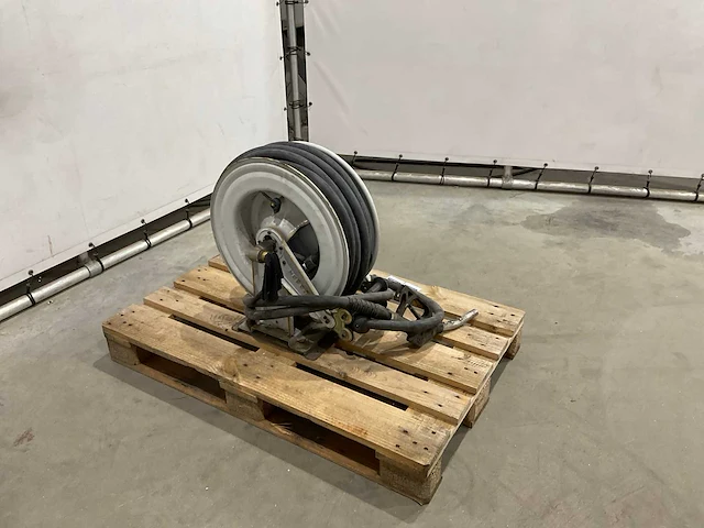 Brandstof haspel met nozzle - afbeelding 2 van  5