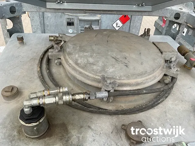 Brandstof opslagtank - afbeelding 6 van  9
