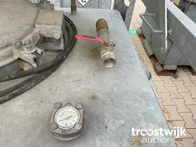 Brandstof opslagtank - afbeelding 7 van  9