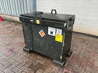 Brandstoftank met aftankinstallatie - afbeelding 1 van  8