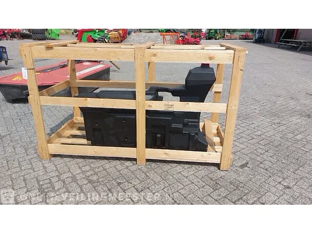 Brandstoftank voor 6r 185 john deere - afbeelding 1 van  5