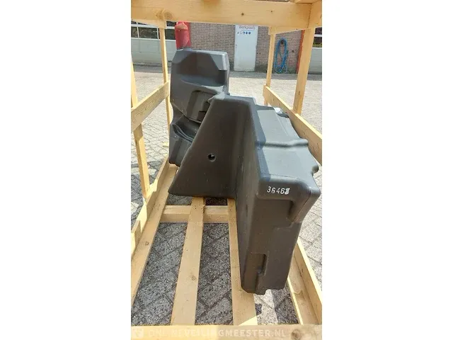 Brandstoftank voor 6r 185 john deere - afbeelding 5 van  5