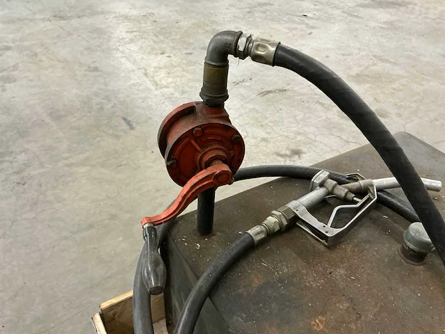 Brandstoftank - afbeelding 5 van  7
