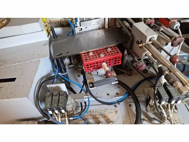 Brandt edgebander kd 68 cf kantaanlijmmachine - afbeelding 14 van  15