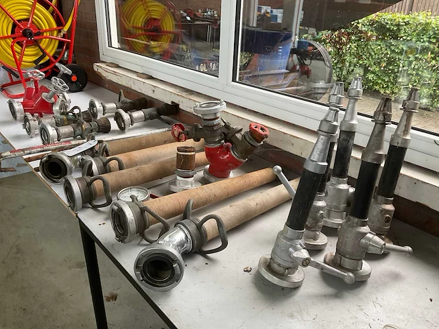 Brandweermateriaal - afbeelding 2 van  8