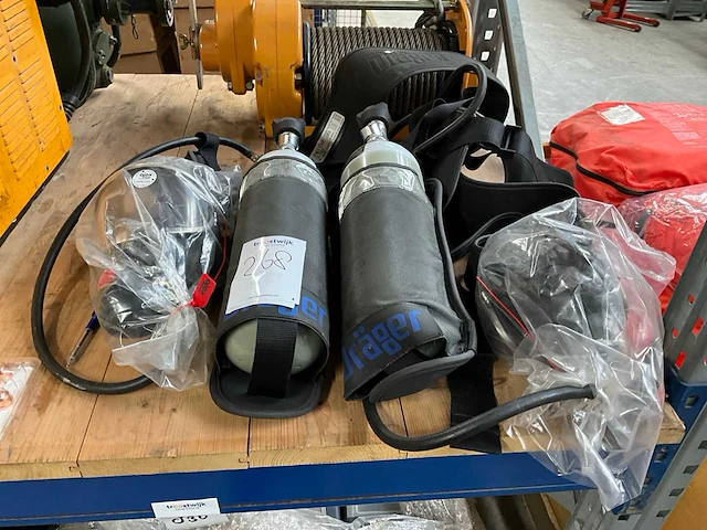 Brandweermateriaal - afbeelding 1 van  4