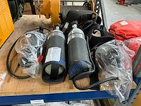 Brandweermateriaal - afbeelding 1 van  4