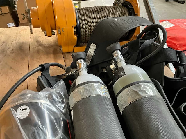 Brandweermateriaal - afbeelding 3 van  4